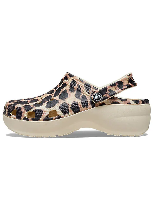 Кроссовки classic platform 'leopard' Crocs — изображение 2 из 4, коричневый/бежевый