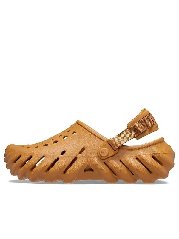 Сандалии echo clogs 'sand' Crocs — изображение 1 из 4, коричневый