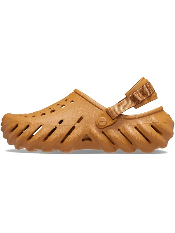 Сандалии echo clogs 'sand' Crocs — изображение 2 из 4, коричневый