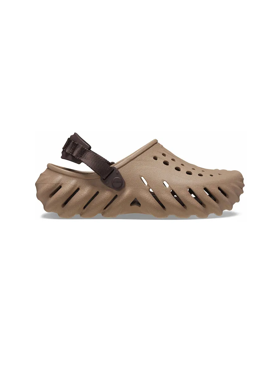 Сандалии Crocs Echo Clog 'Latte' — изображение 2 из 6, коричневый