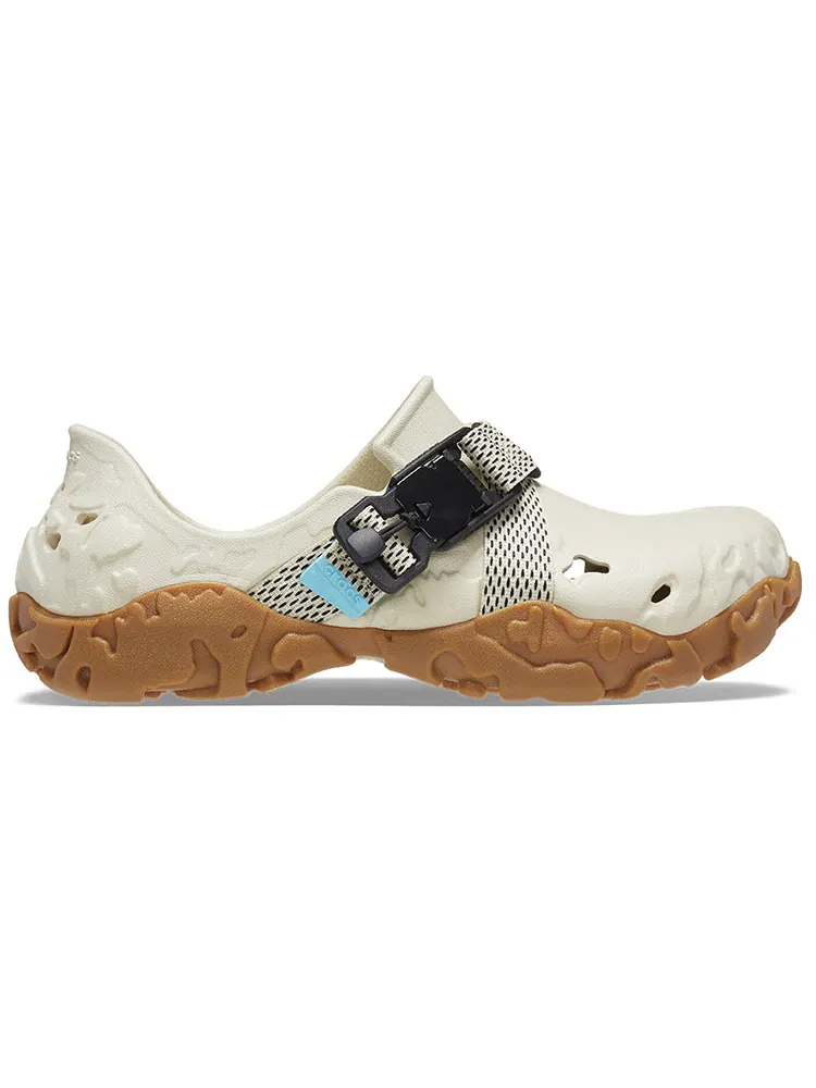 Кроссовки Crocs All Terrain Atlas Shoes 'Bone Brown' — изображение 2 из 6, белый