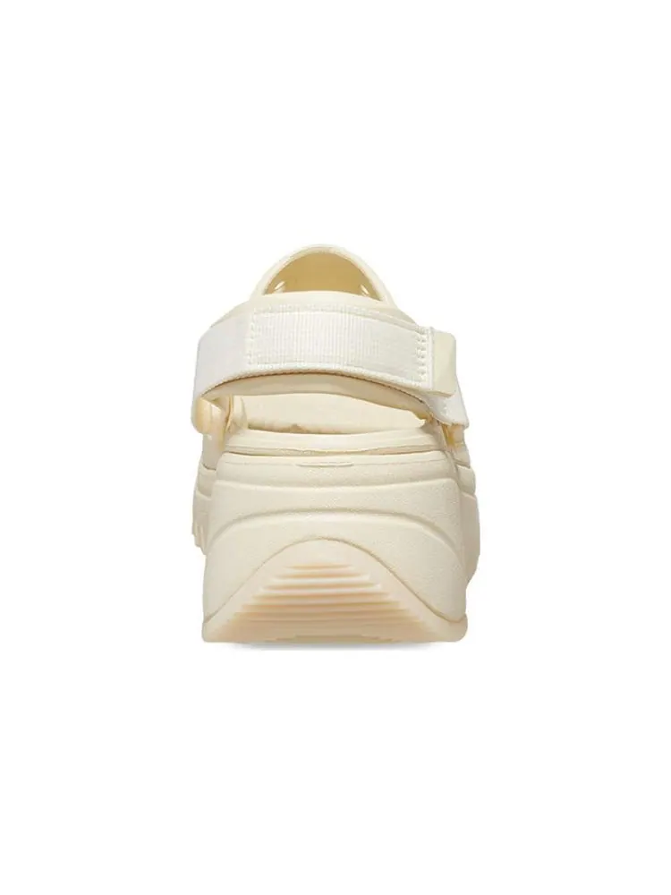 Сандалии Crocs Classic Hiker Xscape 'Beige' — изображение 5 из 5, бежевый