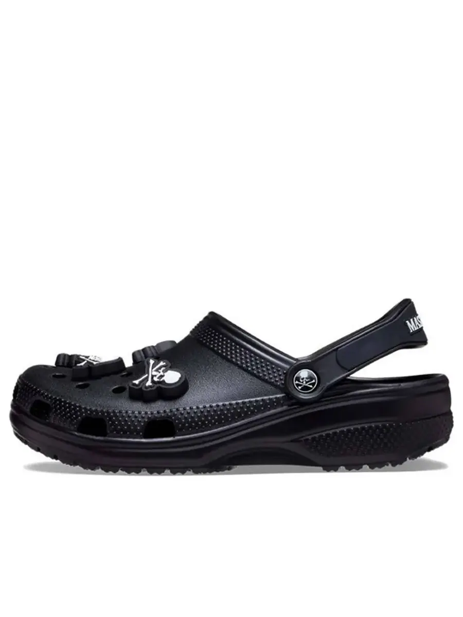 Беговые кроссовки Crocs Classic Clog x Mastermind — изображение 1 из 5