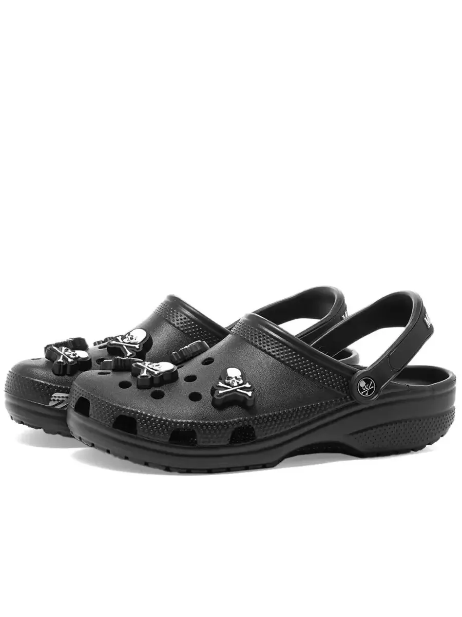 Беговые кроссовки Crocs Classic Clog x Mastermind — изображение 2 из 5