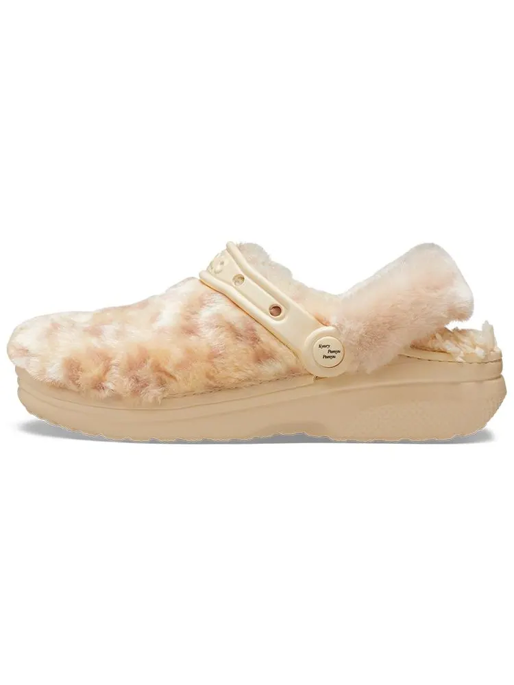Шлепанцы Crocs Kyary Pamyu Pamyu x Fur Sure Clog 'What If?' — изображение 2 из 8, бежевый
