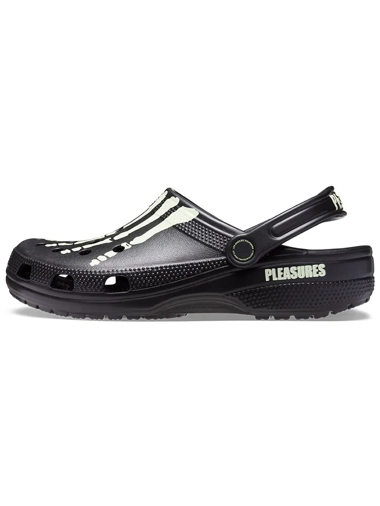 Шлепанцы Crocs Pleasures x Classic Clog 'Skeleton - Glow in the Dark' — изображение 2 из 7, черный