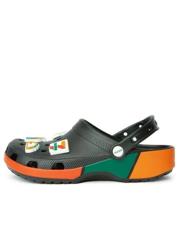 Сандалии classic clog x 7-eleven 'black' Crocs — изображение 1 из 4, черный
