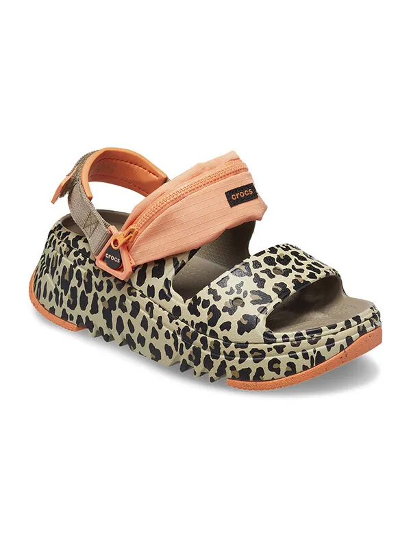 Сандалии hiker xscape animal sandals 'khaki leopard' Crocs — изображение 4 из 4, бежевый/хаки/белый