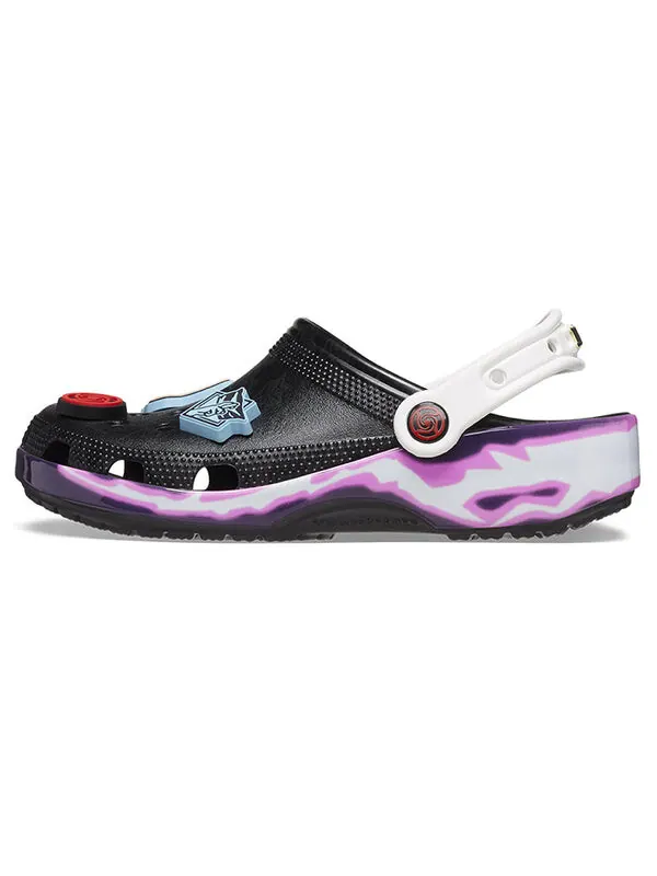 Кроссовки x jujutsu kaisen classic clog 'black' Crocs — изображение 2 из 4, черный/мульти