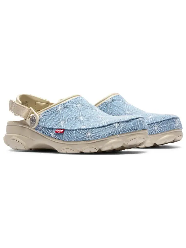 Сандалии x levi's sashiko classic all-terrain clog 'bone blue' Crocs — изображение 3 из 4, бежевый/синий
