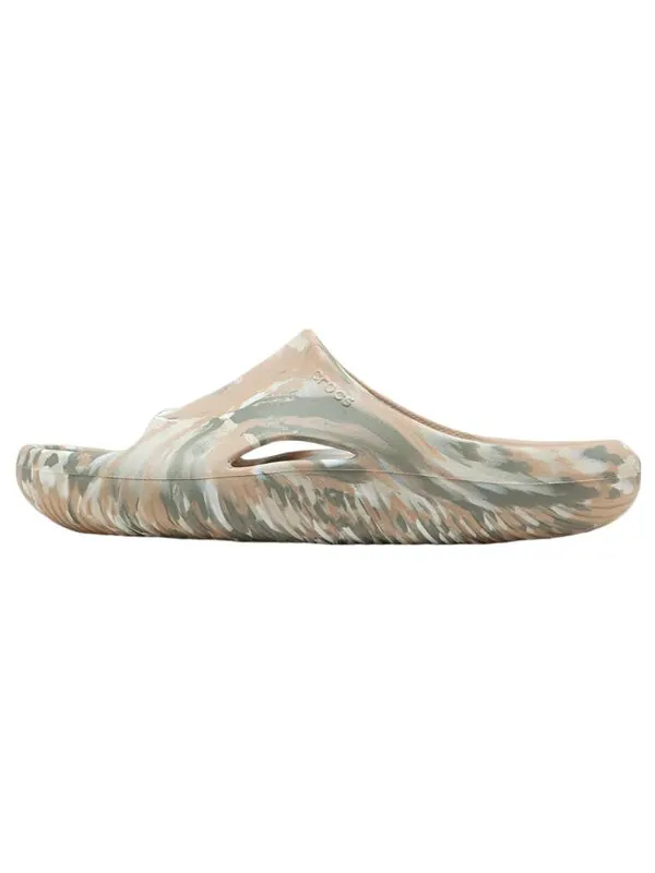 Тапочки mellow slide 'satisfy marble' Crocs — изображение 2 из 4, коричневый