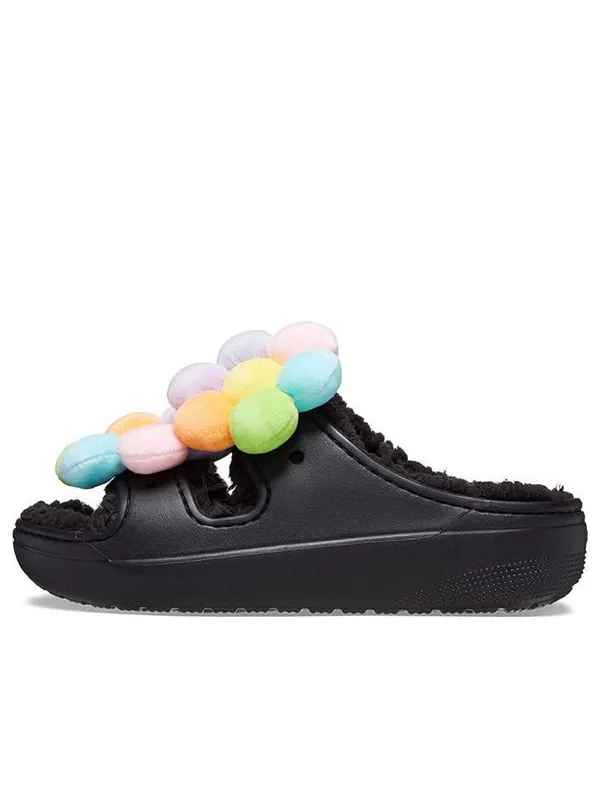 Тапочки classic cozy daisy clogs 'black multi' Crocs — изображение 1 из 4, черный/мульти