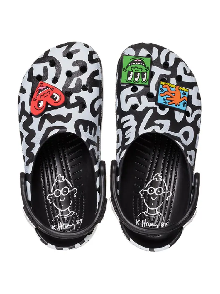 Сандалии Crocs x Keith Haring Classic Clog 'Black White' — изображение 4 из 7, черный
