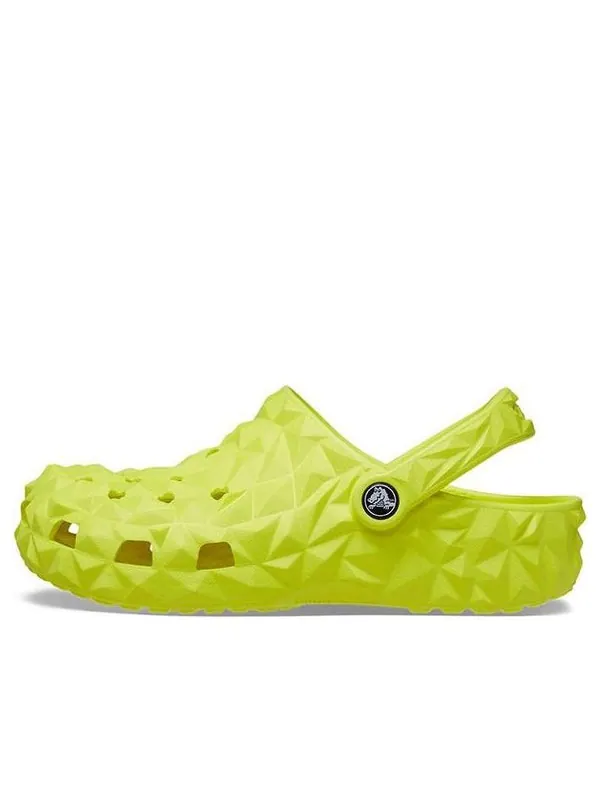 Кроссовки classic geometric clogs 'green' Crocs — изображение 1 из 4, зеленый