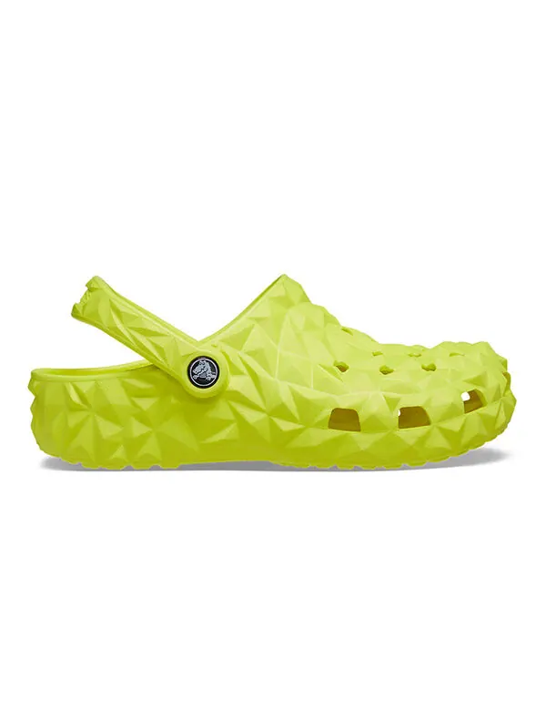 Кроссовки classic geometric clogs 'green' Crocs — изображение 2 из 4, зеленый