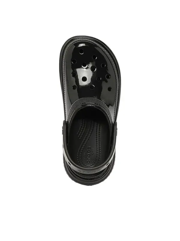 Кроссовки stomp high shine clog 'black' Crocs — изображение 2 из 3, черный
