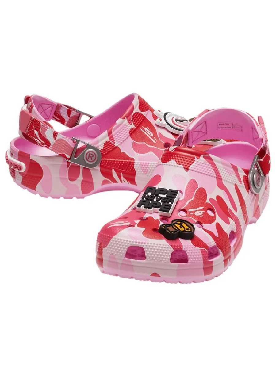 Сандалии Crocs x A Bathing Ape Clog 'Carnation' — изображение 2 из 5, розовый