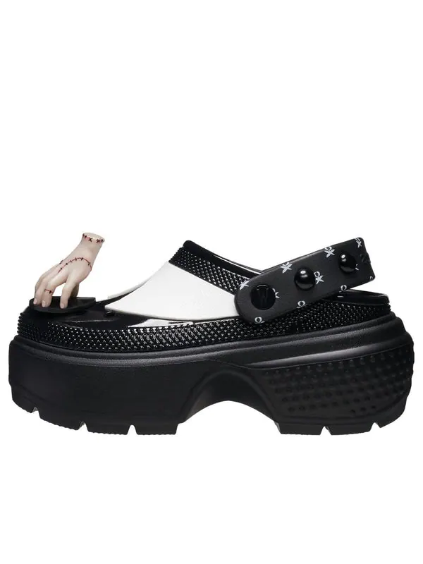 Сандалии clog 'wednesday stomp' Crocs — изображение 1 из 4, черный/белый
