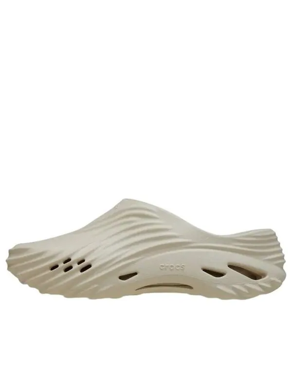 Сандалии echo wave clogs Crocs — изображение 1 из 4, бежевый