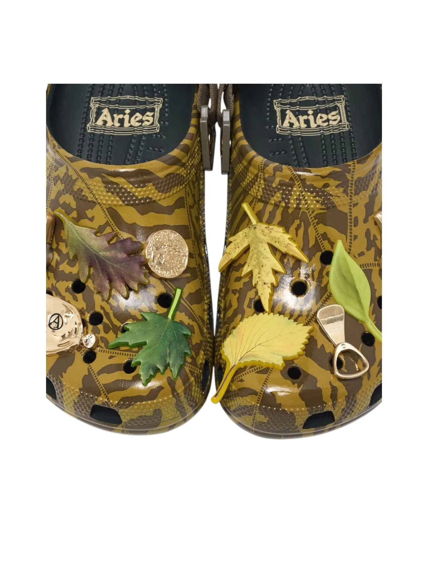 Crocs x Aries Classic Clog 'Dark Algae' — изображение 6 из 6, зеленый