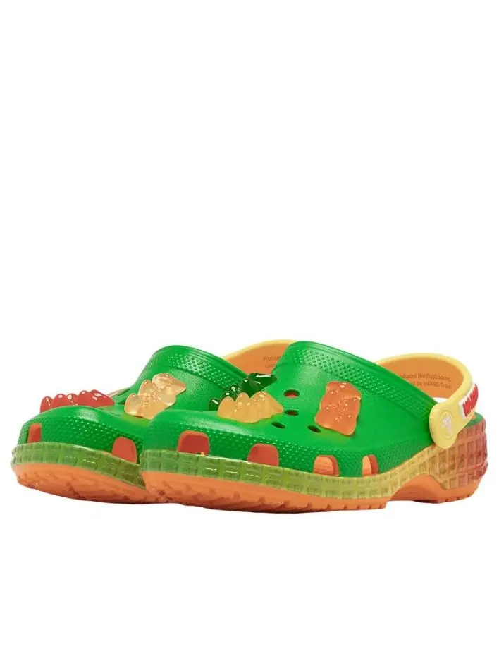 Сандалии (GS) Crocs x Haribo Clog 'Gummy Bear' — изображение 3 из 5, мульти