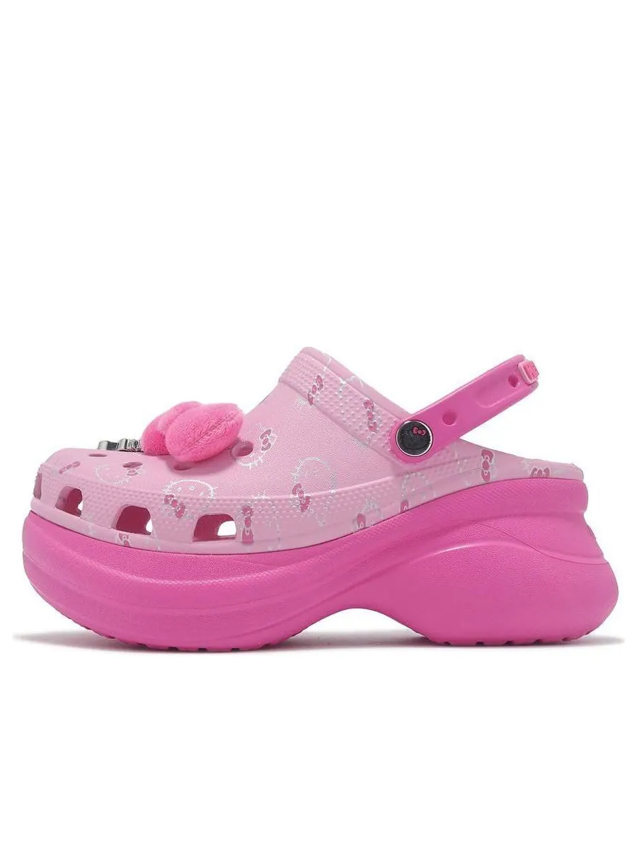Сандалии (WMNS) Crocs x Hello Kitty Classic Bae Clog 'Pink' — изображение 1 из 5, розовый