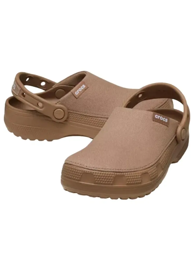 Мужские сандалии с закрытым носком Milk Chocolate Crocs — изображение 3 из 6, коричневый