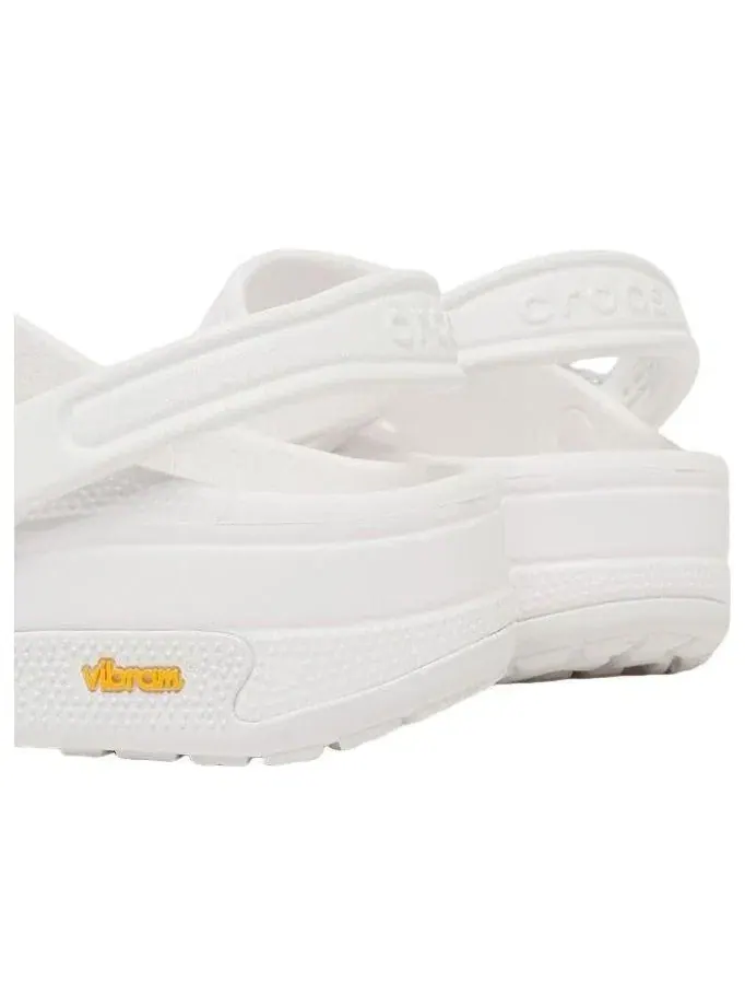 Мужские сандалии-клоги с закрытым мысом Classic Clog EXP Crocs — изображение 5 из 7, белый