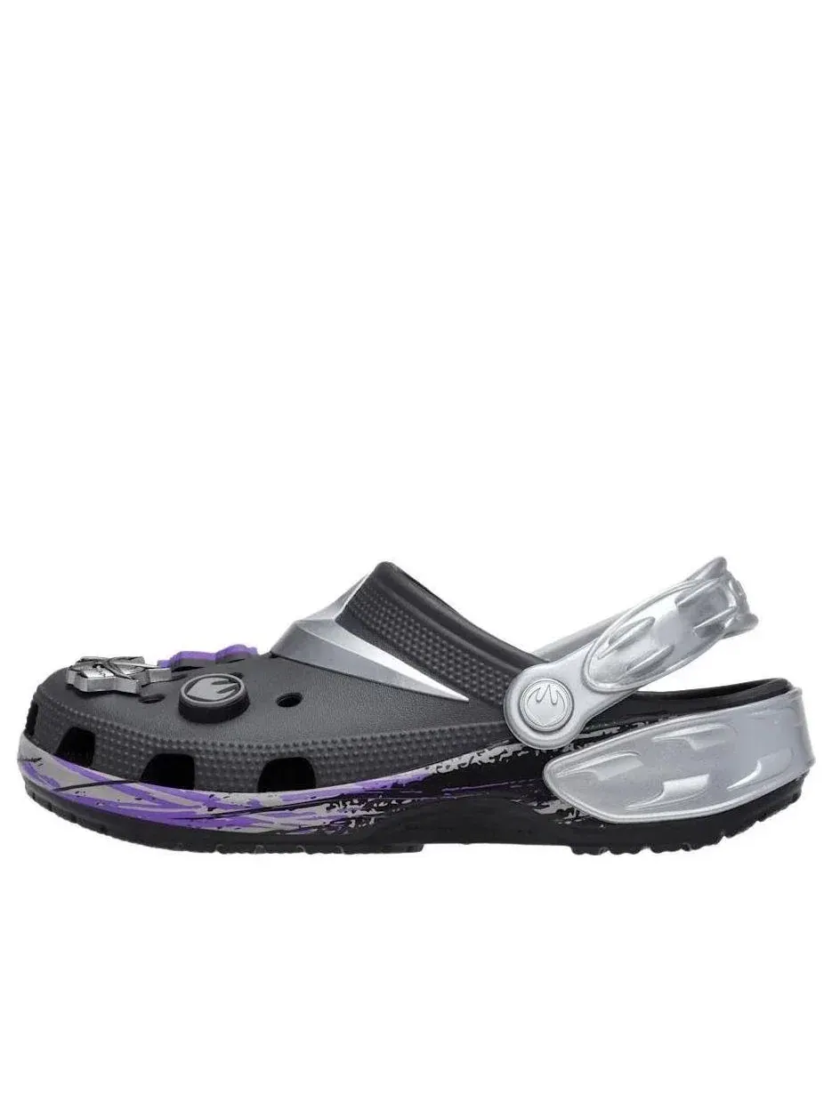 Мужские сандалии-клоги с принтом Classic Clog Shredder Crocs — изображение 1 из 7, мульти