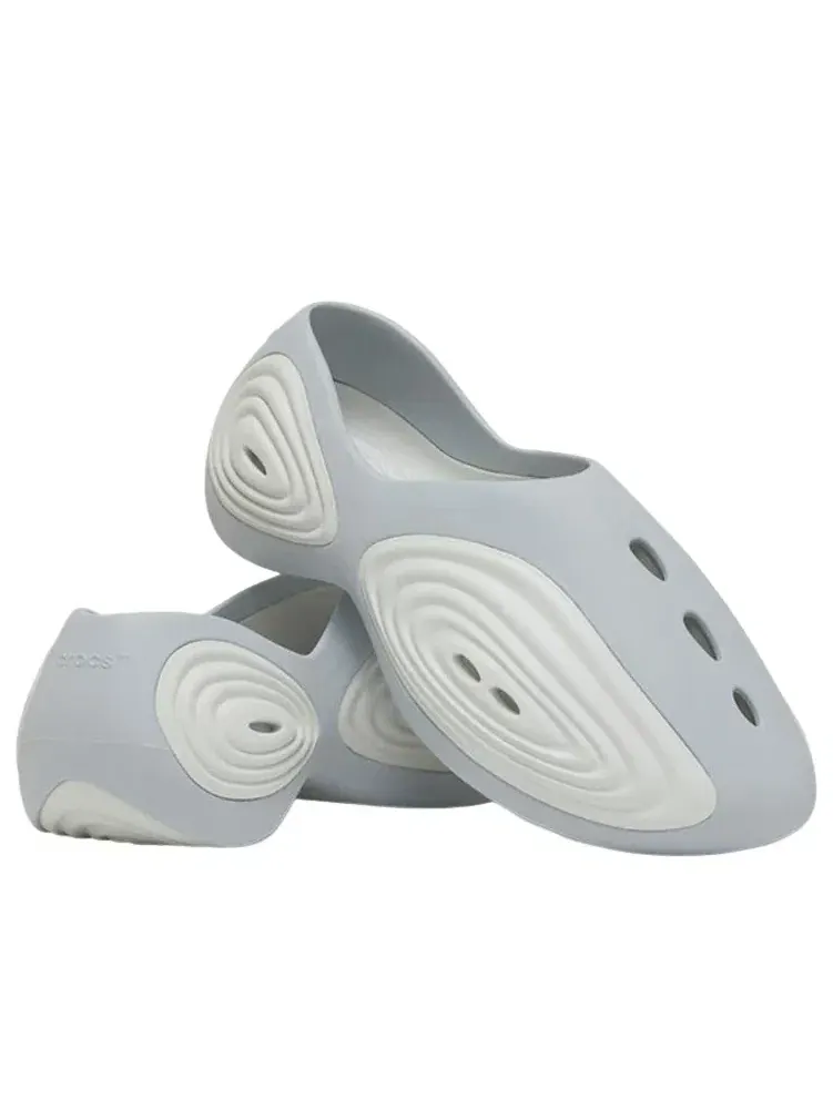 Мужские сандалии с закрытым носком Steel Moonlight Crocs — изображение 4 из 6, серебряный