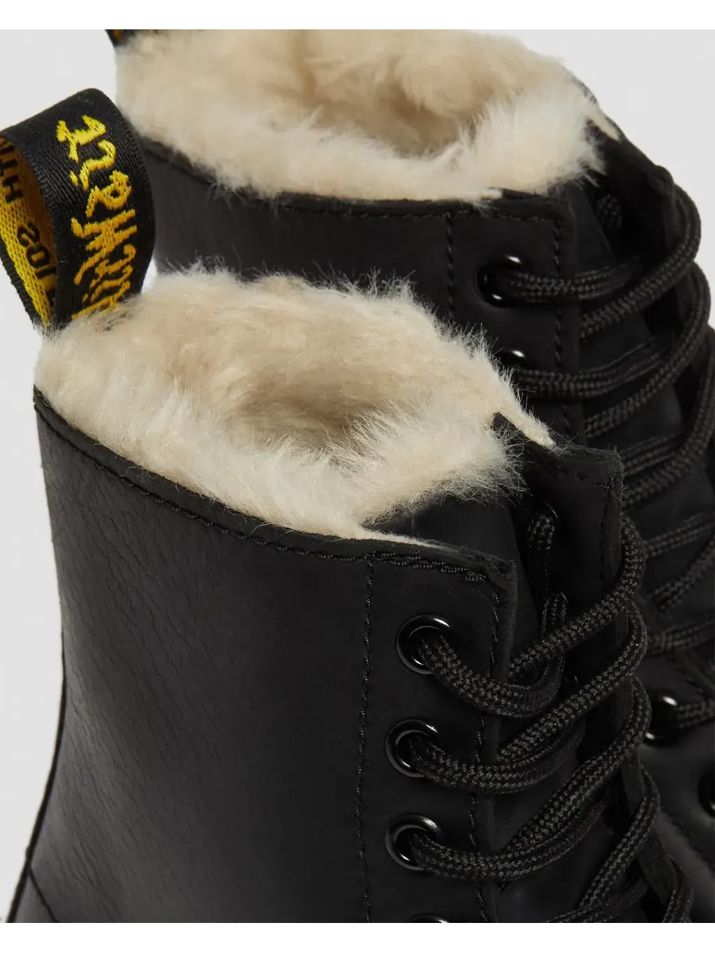 Ботинки Dr. Martens 1460 Faux Fur Lined Lace Up — изображение 7 из 10, черный