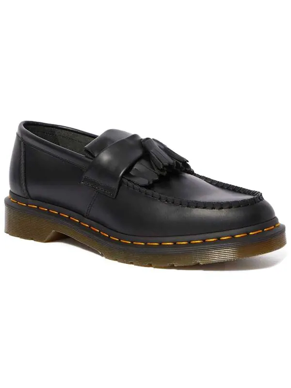 Лоферы Dr. Martens Adrian Yellow Stitch Leather Tassel Loafers 'Black Smooth' — изображение 2 из 4, черный