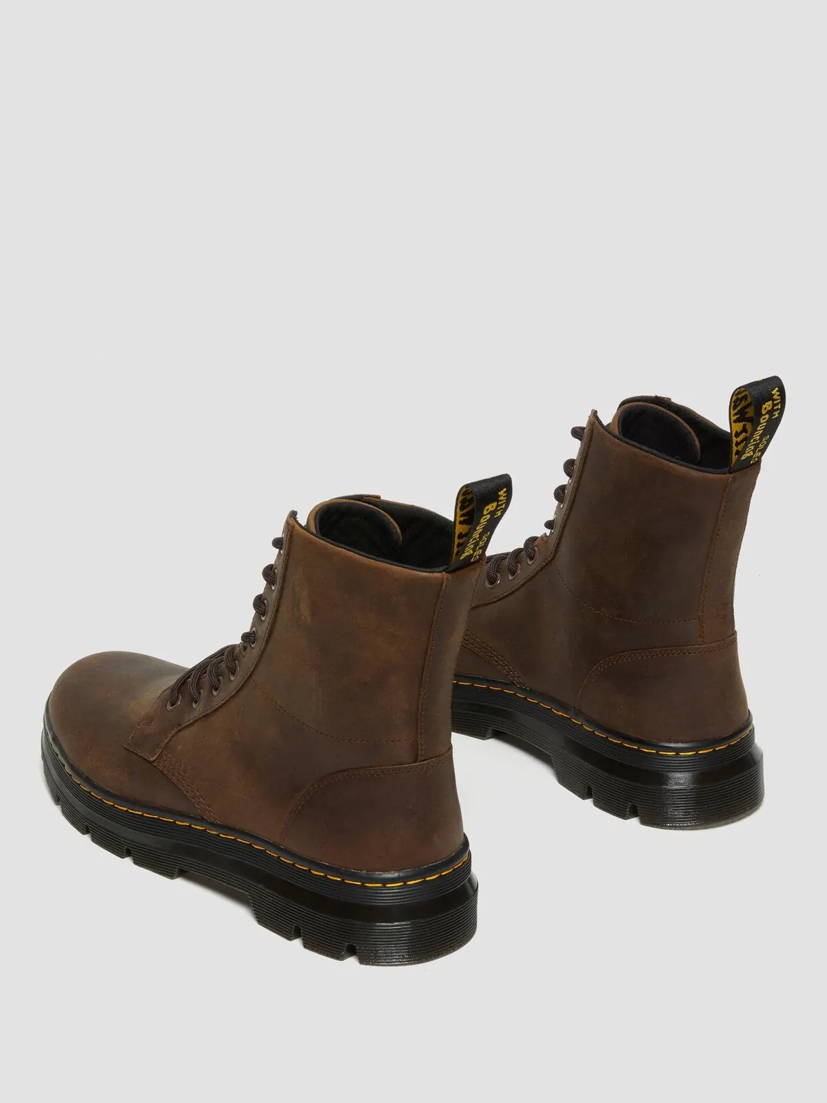 Ботинки женские Dr. Martens Combs Crazy Horse, натуральная кожа — изображение 4 из 8, коричневый