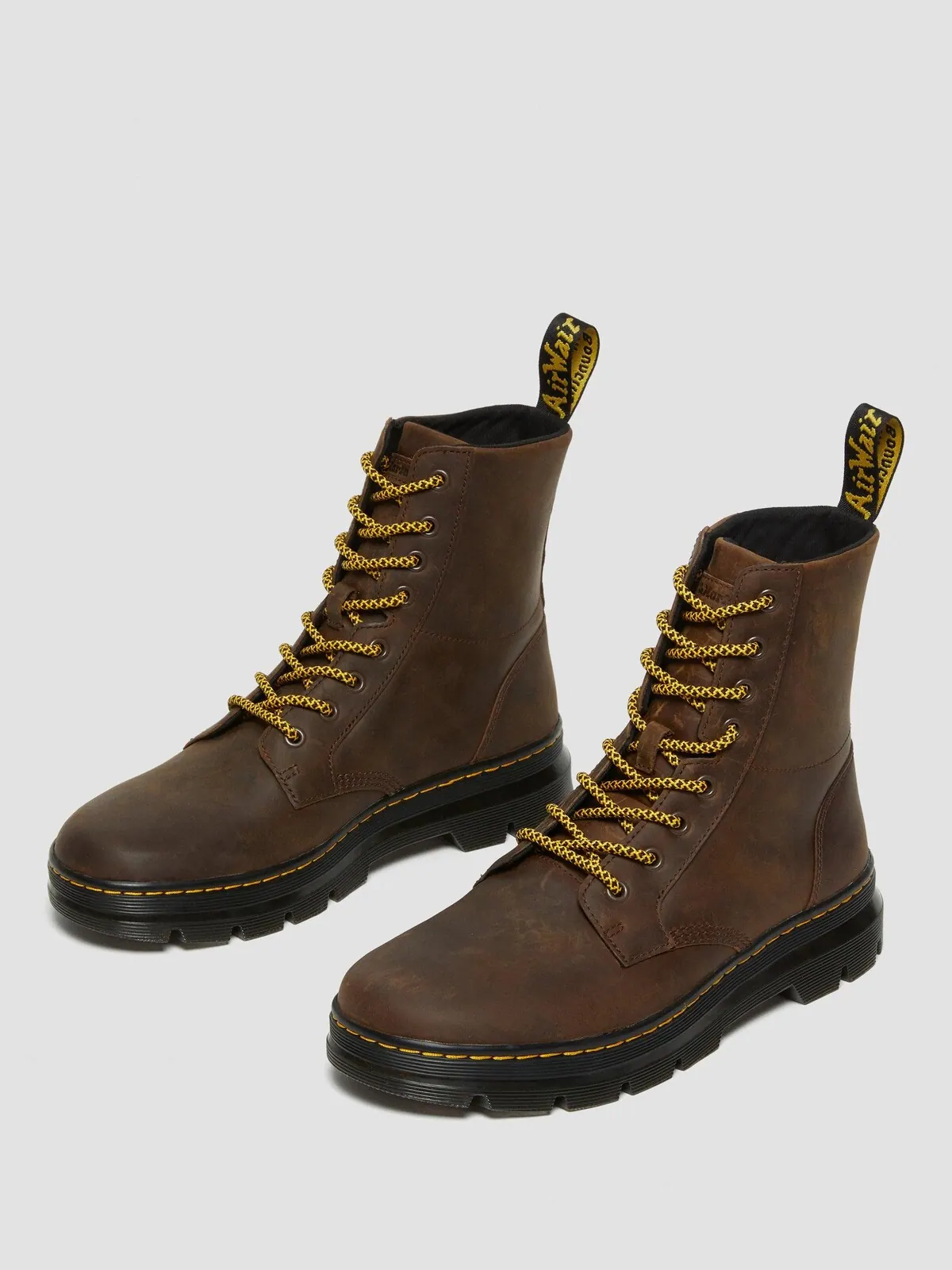 Ботинки женские Dr. Martens Combs Crazy Horse, натуральная кожа — изображение 6 из 8, коричневый