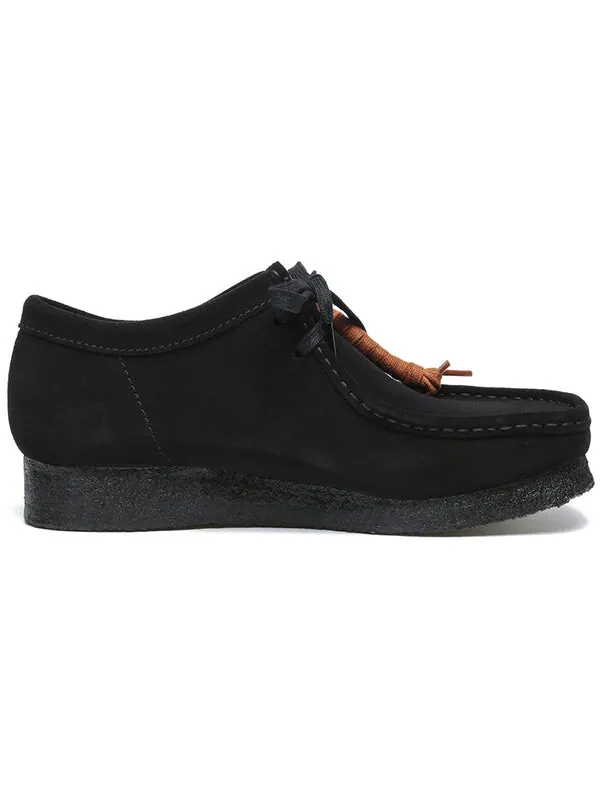 Кроссовки Clarks Wallabee 'Black Suede' — изображение 2 из 4, черный
