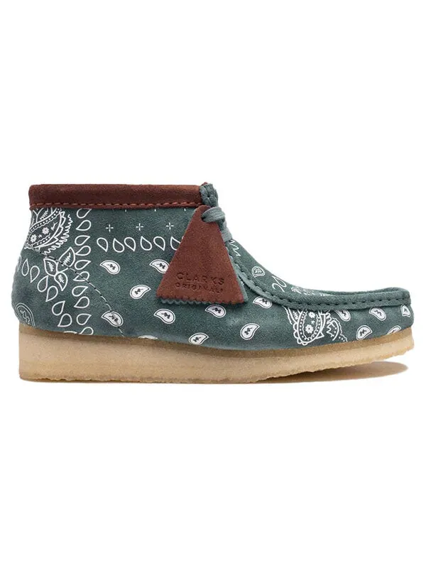 Кроссовки Clarks Wallabee Boots 'Green Paisley' — изображение 2 из 4, серый/белый