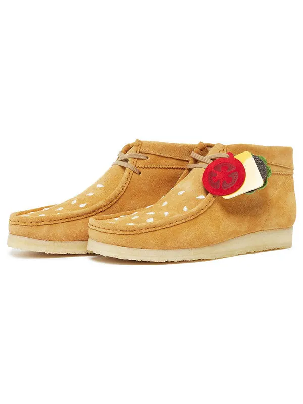 Кроссовки Clarks Originals x Vandy the Pink Wallabee Boots 'Cheeseburger Yellow' — изображение 3 из 4, желтый/белый