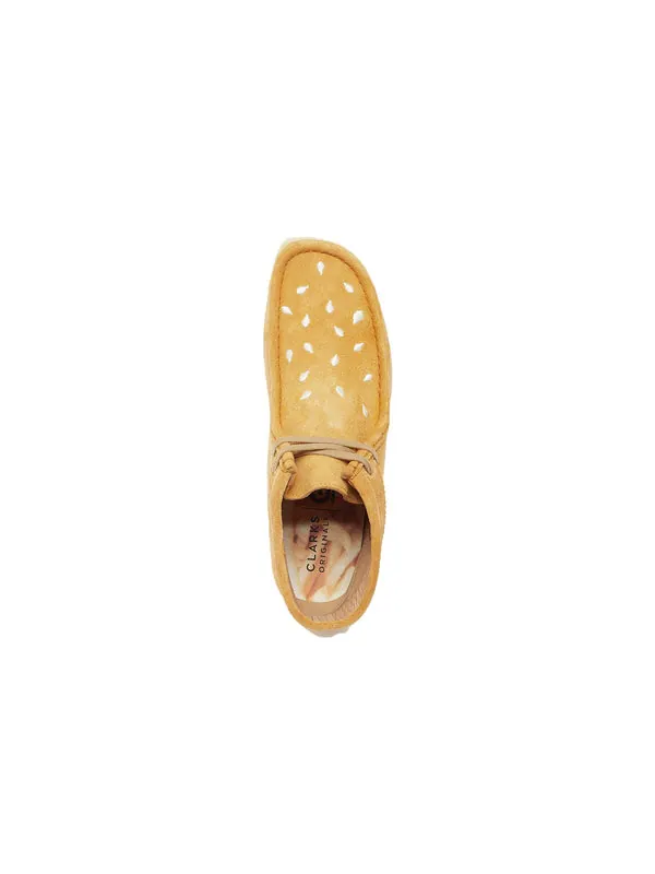Кроссовки Clarks Originals x Vandy the Pink Wallabee Boots 'Cheeseburger Yellow' — изображение 4 из 4, желтый/белый