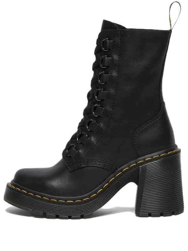 Ботинки Dr. Martens Chesney Leather Flared Heel Lace Up Boots — изображение 1 из 4, черный