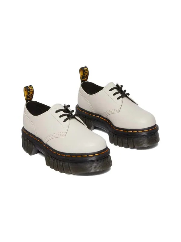 Кроссовки Dr. Martens Audrick Nappa Leather Platform Shoes 'Cobblestone Grey' — изображение 2 из 4, серый
