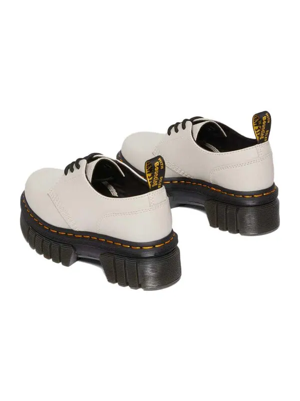 Кроссовки Dr. Martens Audrick Nappa Leather Platform Shoes 'Cobblestone Grey' — изображение 3 из 4, серый