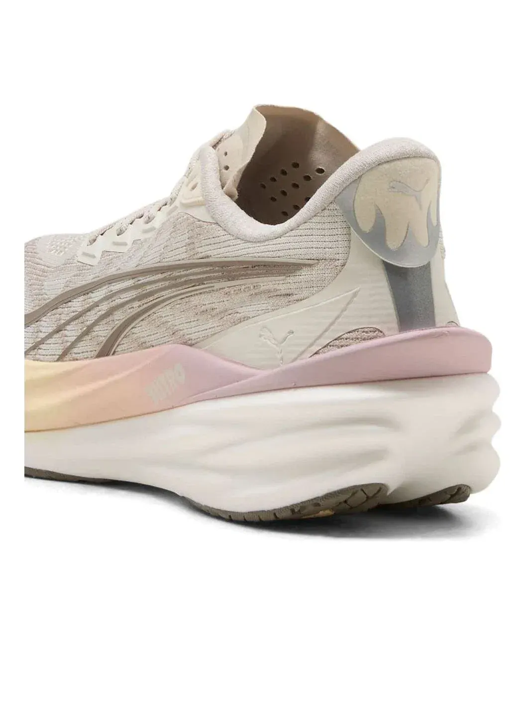 Женские беговые кроссовки с шнуровкой Deviate Nitro PUMA — изображение 3 из 6, бежевый