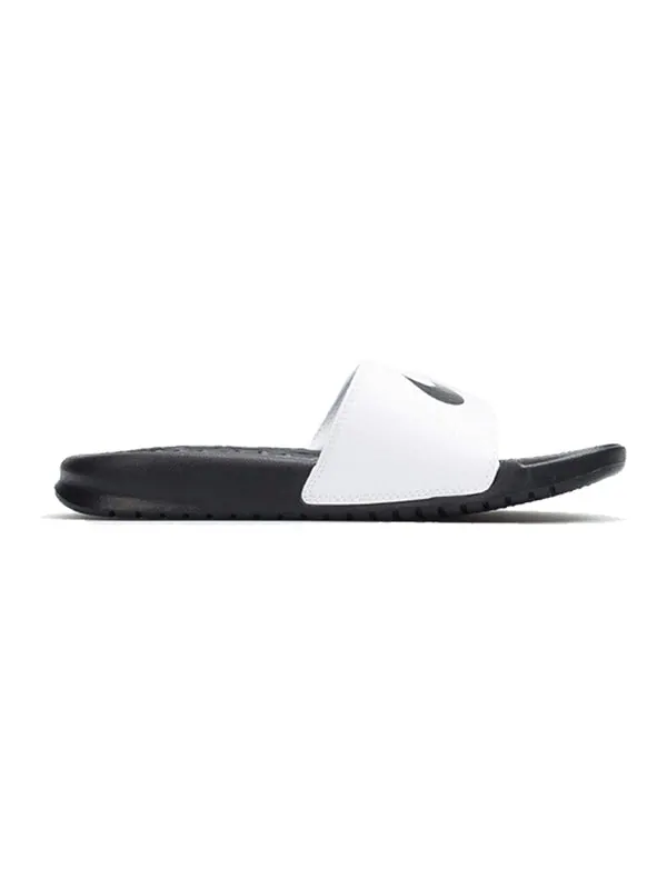 Тапочки klapki benassi swoosh 'black white' Nike — изображение 2 из 4, черный/белый