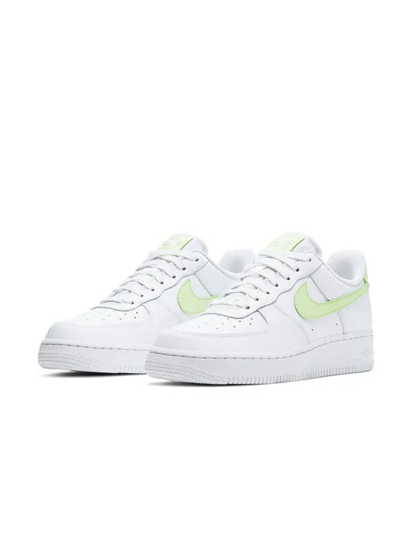 Кроссовки air force 1 '07 'white barely volt' Nike — изображение 3 из 4, белый/зеленый