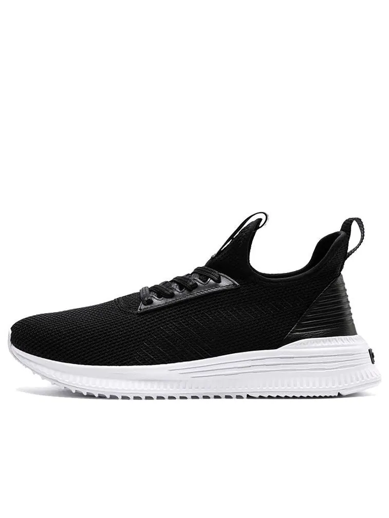 Беговые кроссовки PUMA Avid Fight Or Flight Low Top Black/White — изображение 1 из 6, черный