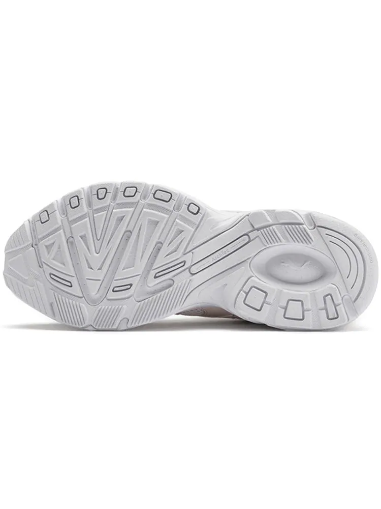 Беговые кроссовки PUMA Axis Pink White — изображение 4 из 4, белый