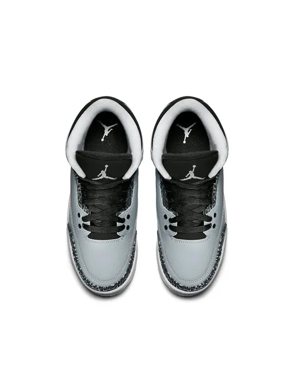 Кроссовки 3 ретро Air Jordan — изображение 4 из 4