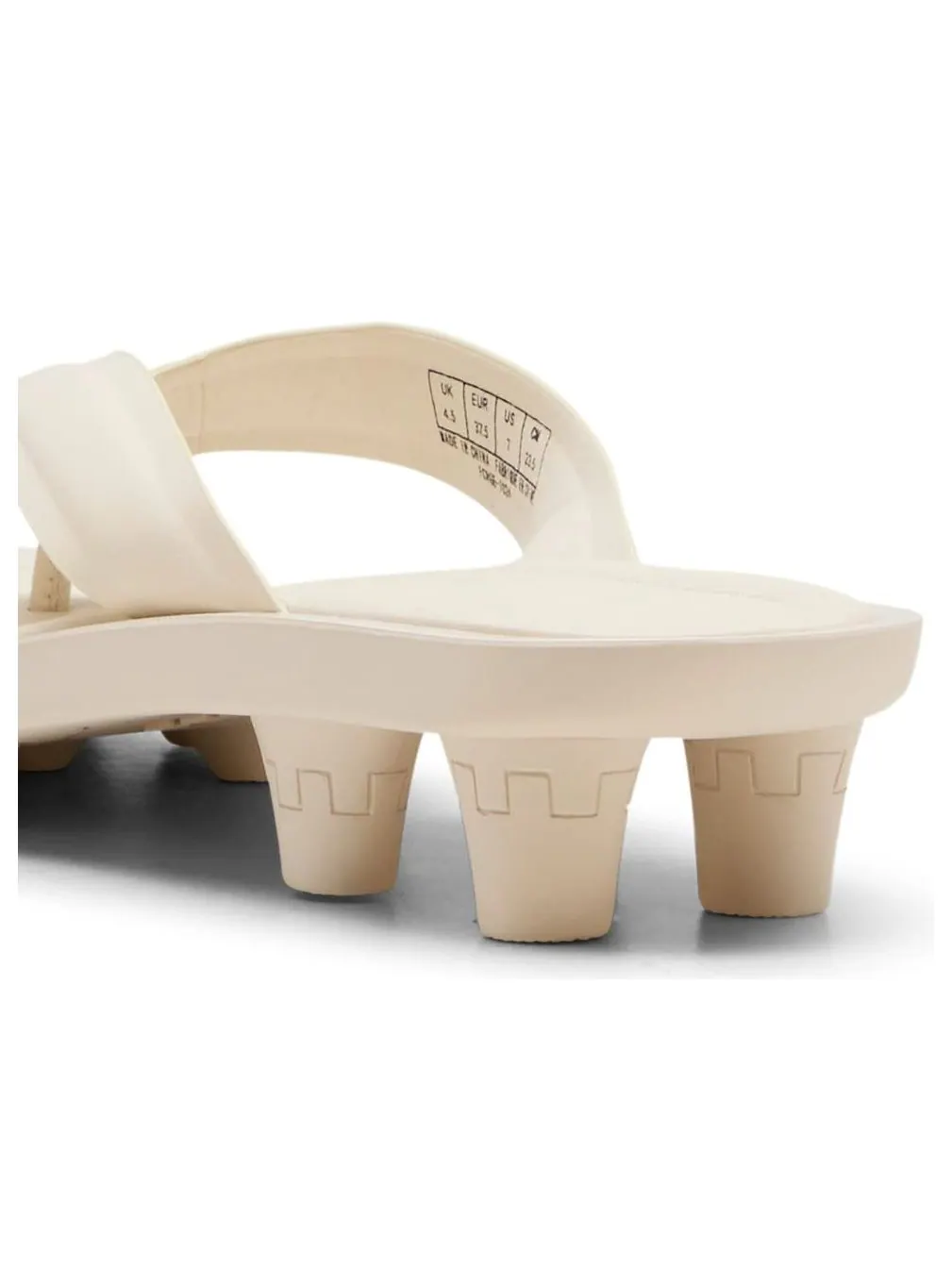 Шлепанцы PUMA x Fenty Cat Cleat 'White' — изображение 4 из 6, белый