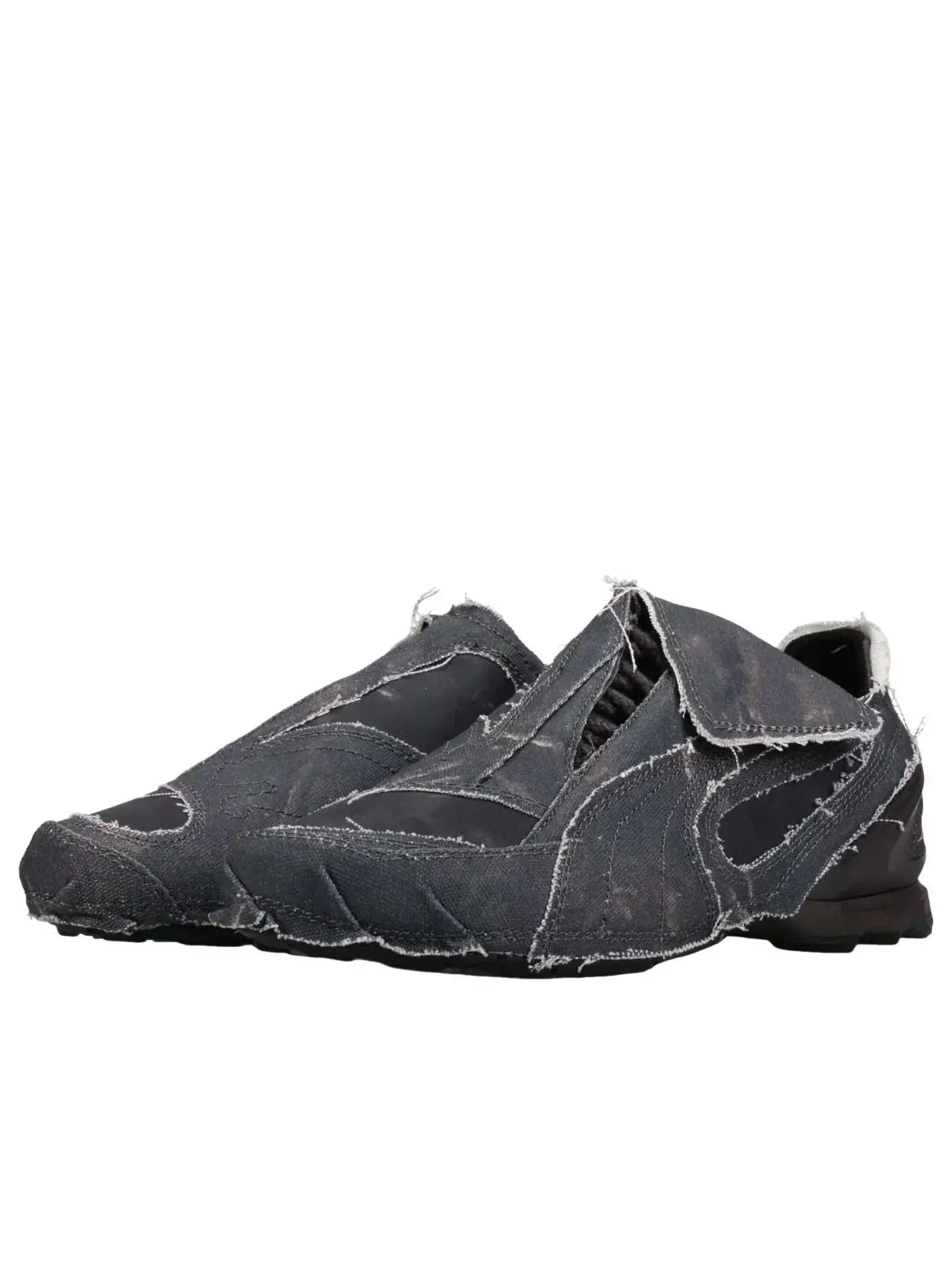Кроссовки PUMA x Jiyong Kim V-S1 Craft 'Dark Coal Black' — изображение 2 из 6, серый