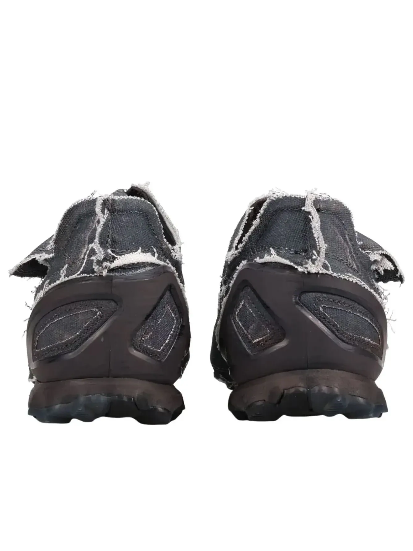 Кроссовки PUMA x Jiyong Kim V-S1 Craft 'Dark Coal Black' — изображение 4 из 6, серый